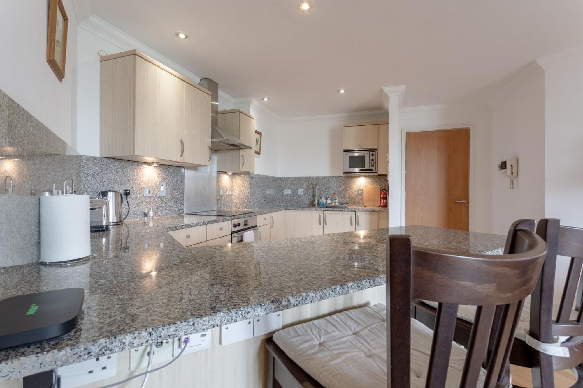 Large & Central 2bd Flat - Tower Hill * London